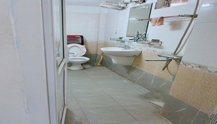 Cho thuê nhà ngõ 22 Lương Khánh Thiện 4 tầng, 35m2, 3 ngủ, 3 vệ sinh 11 Triệu